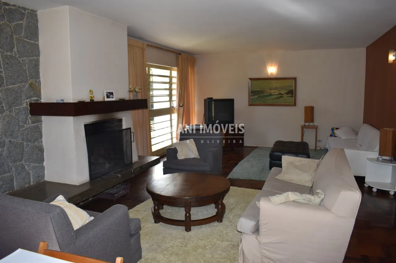 Casa à venda de 930 m² em Campos do Jordão, SP, Brasil