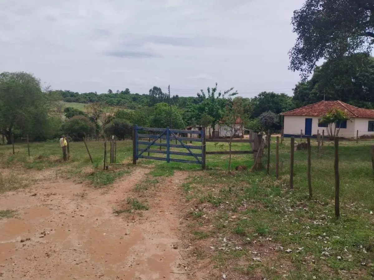 Sítio à venda de 18 ha em Cajuru, SP, Brasil