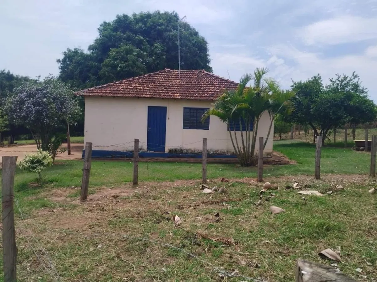 Sítio à venda de 18 ha em Cajuru, SP, Brasil