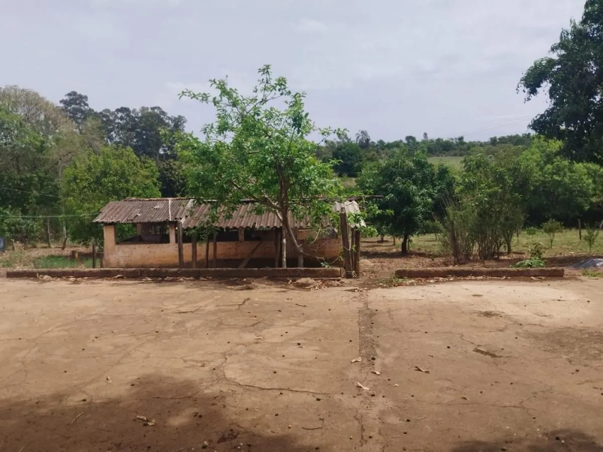 Sítio à venda de 18 ha em Cajuru, SP, Brasil
