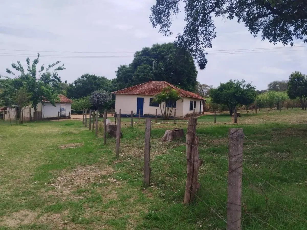 Sítio à venda de 18 ha em Cajuru, SP, Brasil