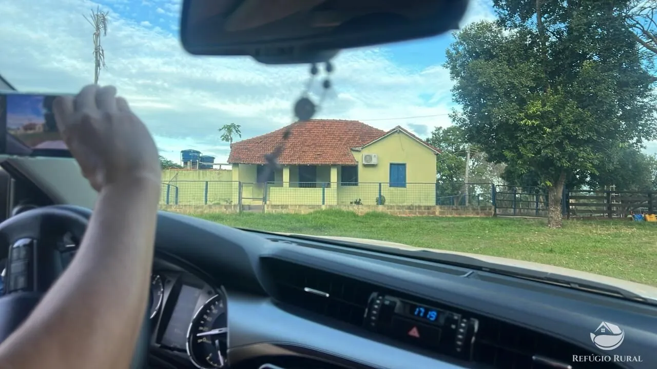 Fazenda à venda de 484 ha em Gurinhatã, MG, Brasil