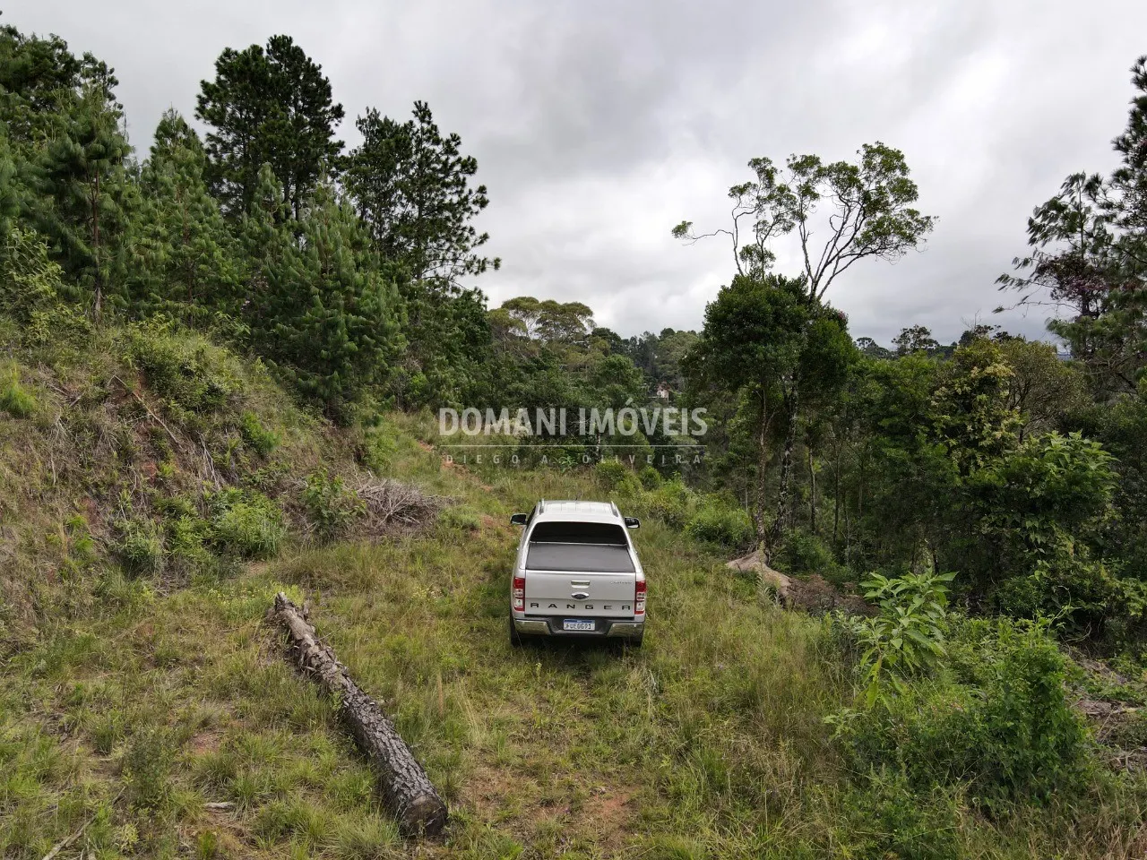 Terreno à venda de 2.000 m² em Campos do Jordão, SP, Brasil