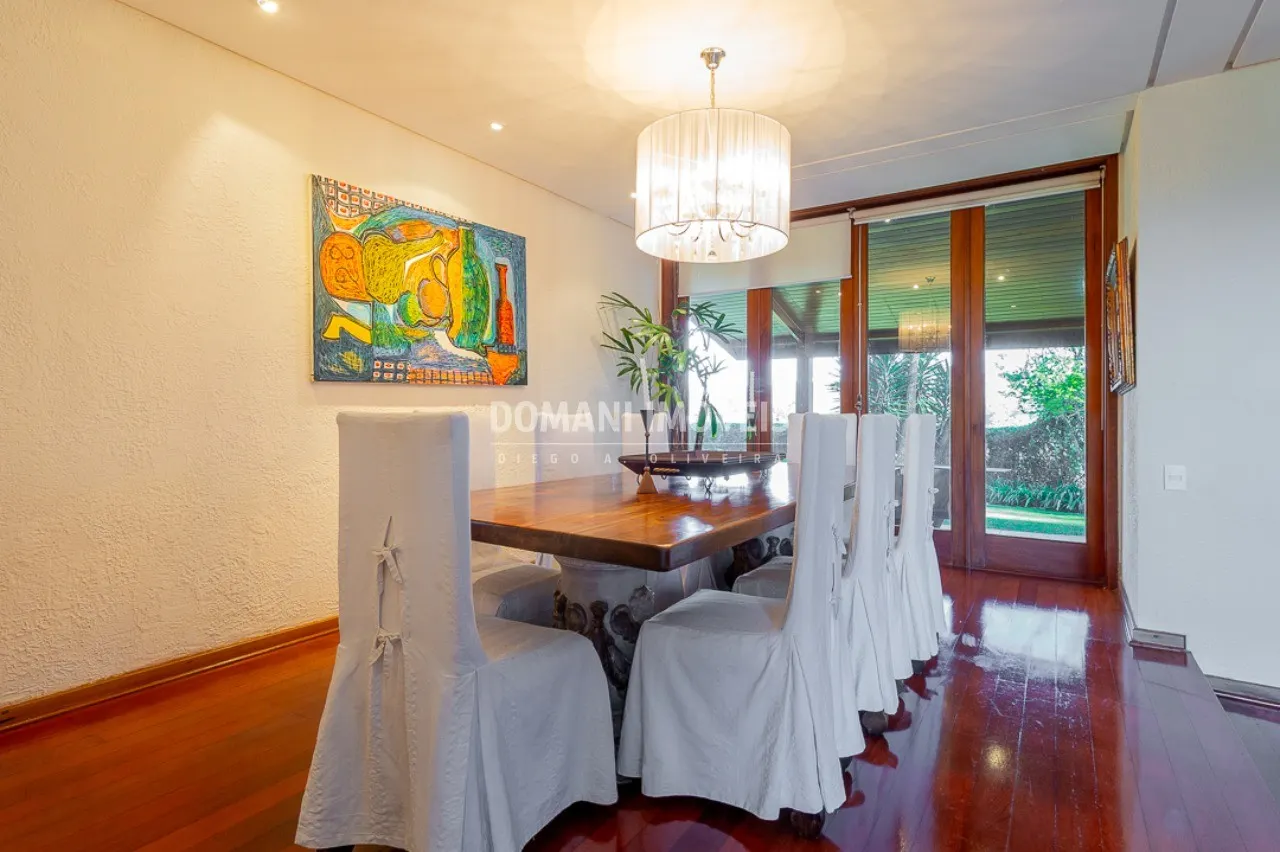 Casa à venda de 1.805 m² em Campos do Jordão, SP, Brasil