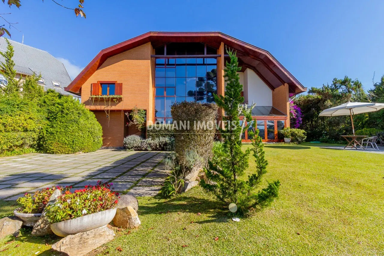 Casa à venda de 1.805 m² em Campos do Jordão, SP, Brasil