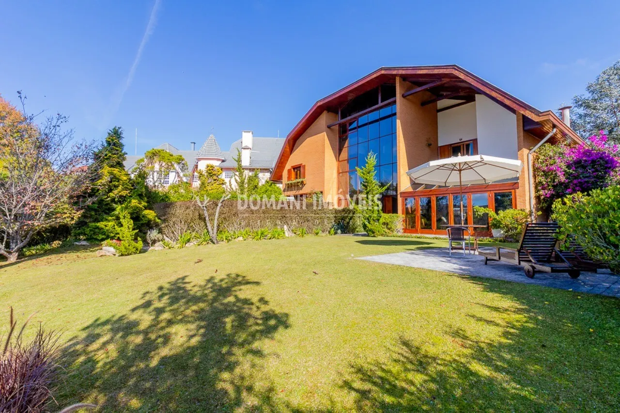 Casa à venda de 1.805 m² em Campos do Jordão, SP, Brasil