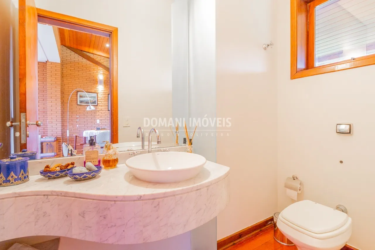 Casa à venda de 1.805 m² em Campos do Jordão, SP, Brasil