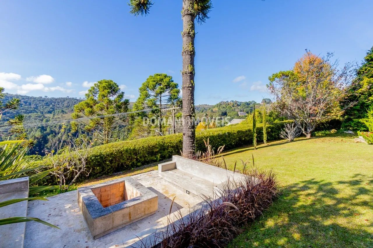 Casa à venda de 1.805 m² em Campos do Jordão, SP, Brasil