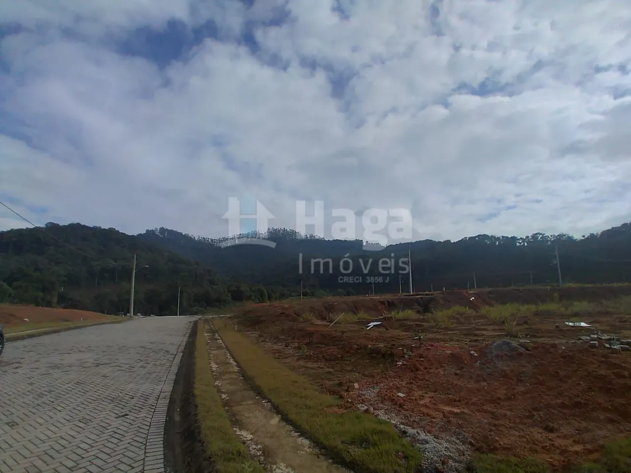 Terreno à venda de 300 m² em Brusque, SC, Brasil