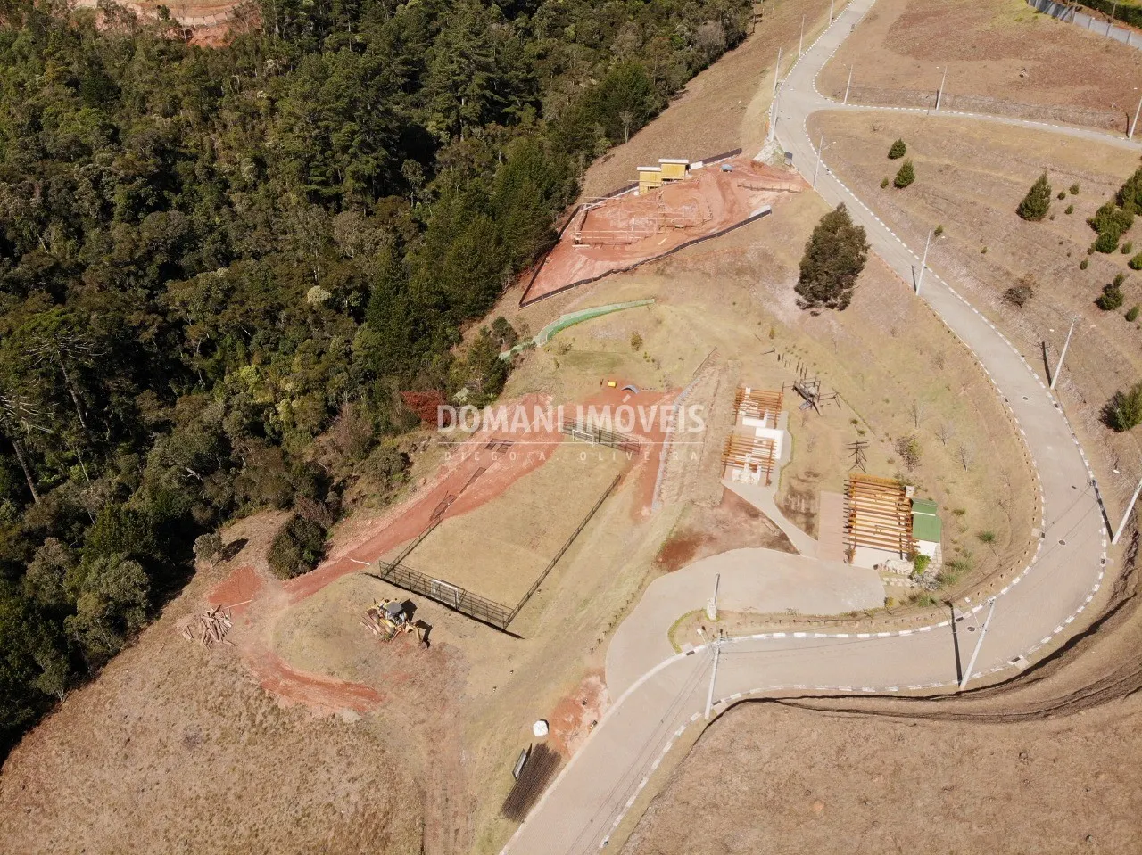 Terreno à venda de 1.350 m² em Campos do Jordão, SP, Brasil