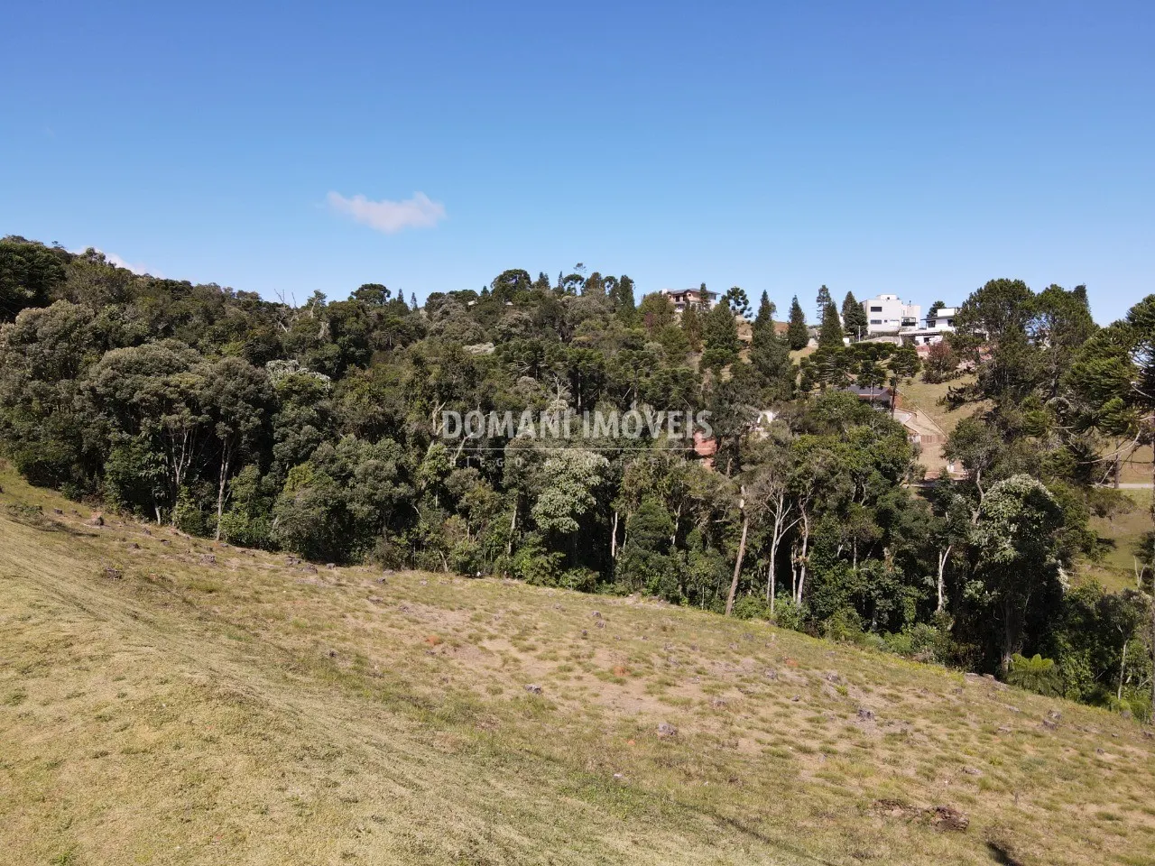 Terreno à venda de 1.350 m² em Campos do Jordão, SP, Brasil