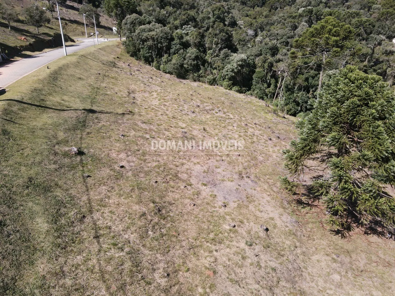 Terreno à venda de 1.350 m² em Campos do Jordão, SP, Brasil