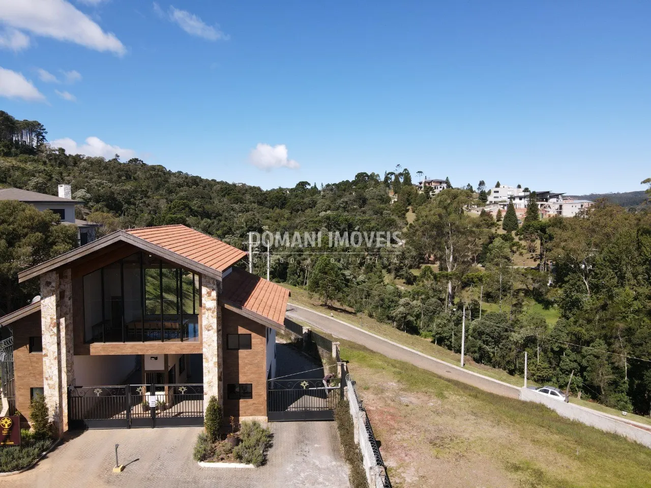 Terreno à venda de 1.350 m² em Campos do Jordão, SP, Brasil