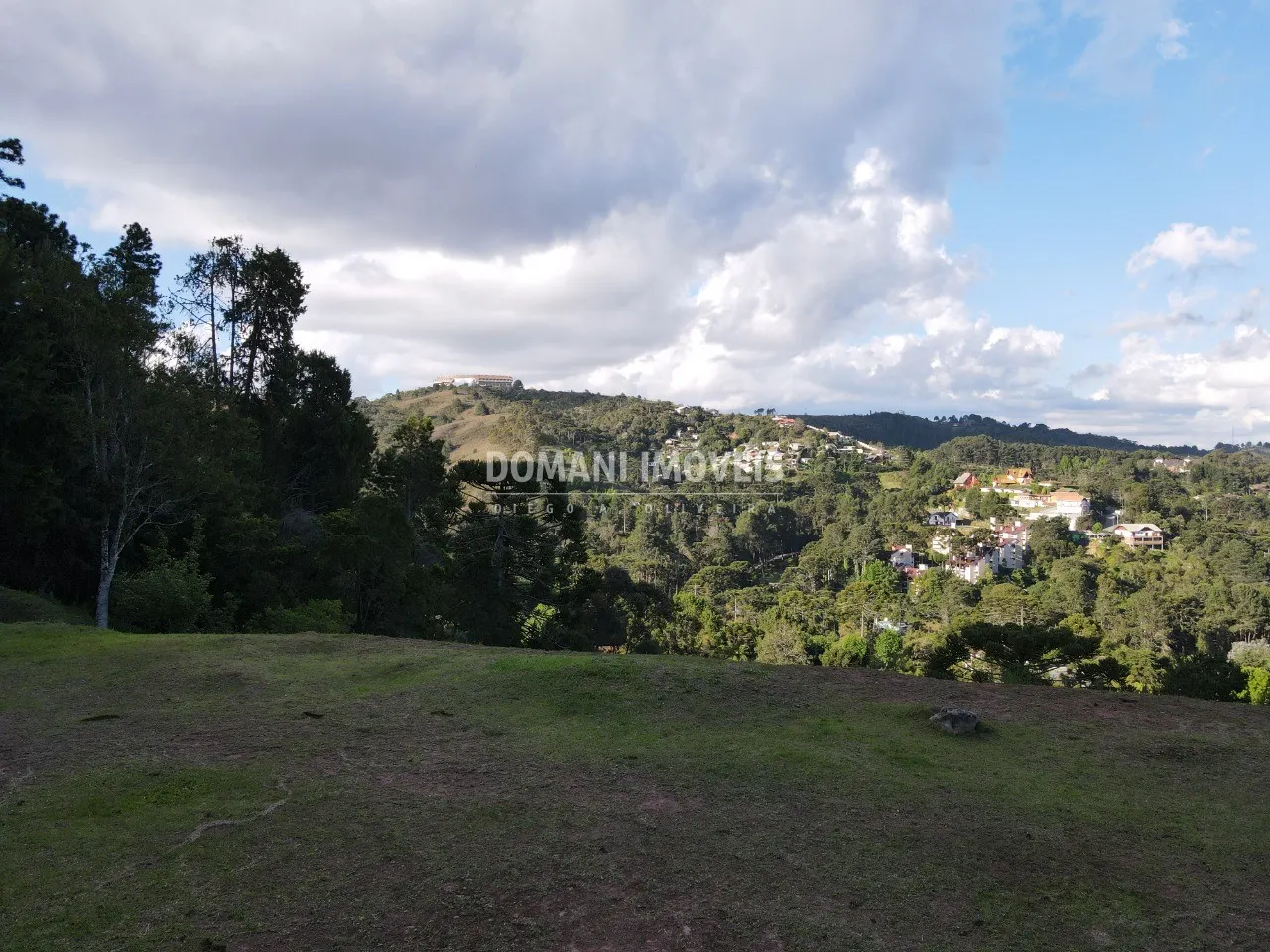 Terreno à venda de 6.150 m² em Campos do Jordão, SP, Brasil