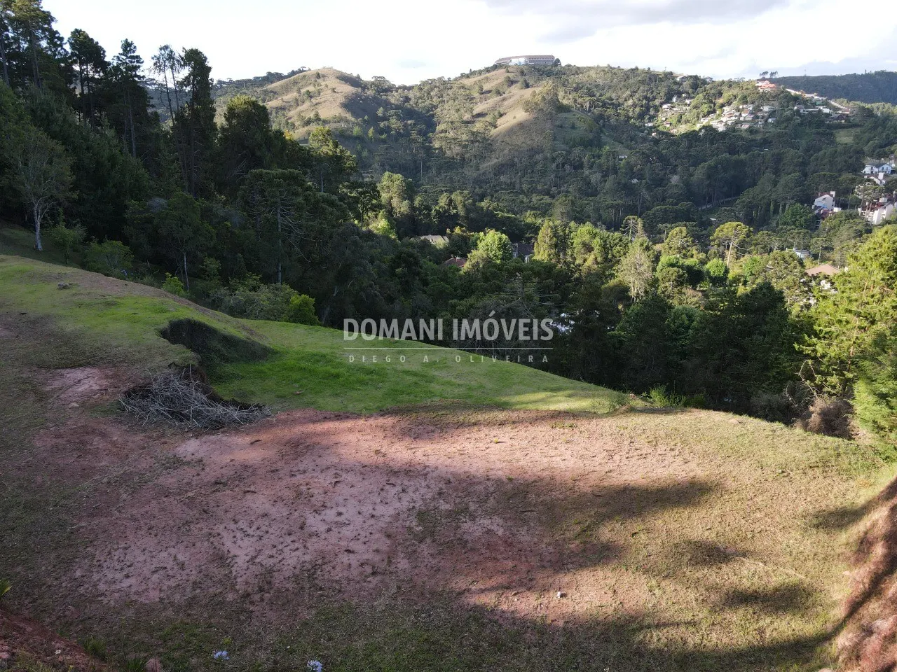 Terreno à venda de 6.150 m² em Campos do Jordão, SP, Brasil