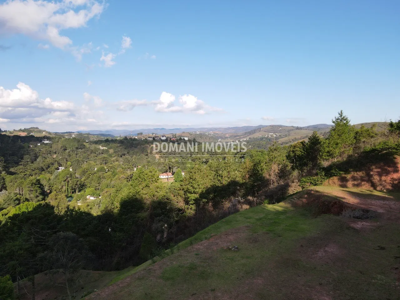 Terreno à venda de 6.150 m² em Campos do Jordão, SP, Brasil