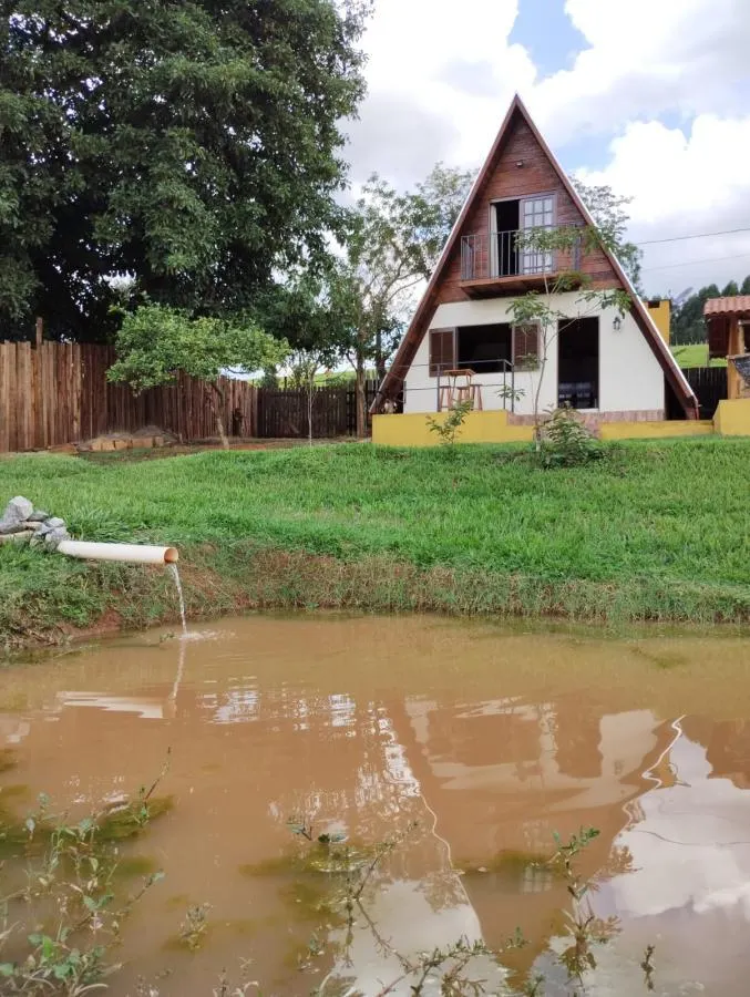 Chácara à venda de 2.000 m² em Pouso Alegre, MG, Brasil