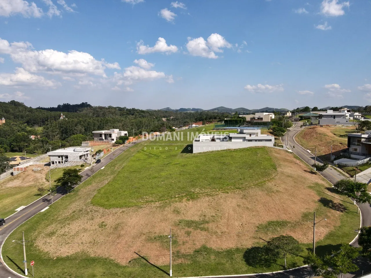 Terreno à venda de 860 m² em São José dos Campos, SP, Brasil