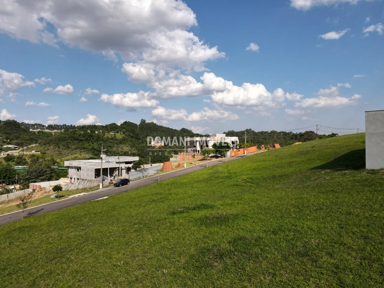 Terreno à venda de 860 m² em São José dos Campos, SP, Brasil