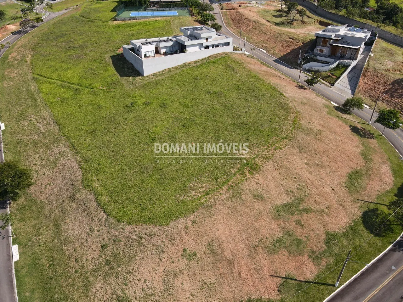 Terreno à venda de 860 m² em São José dos Campos, SP, Brasil