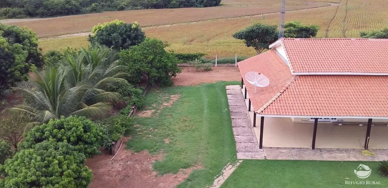 Fazenda à venda de 1.090 ha em Planalto da Serra, MT, Brasil