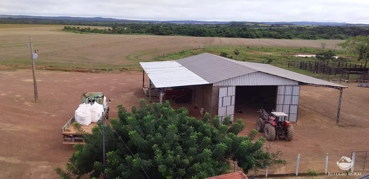Fazenda à venda de 1.090 ha em Planalto da Serra, MT, Brasil