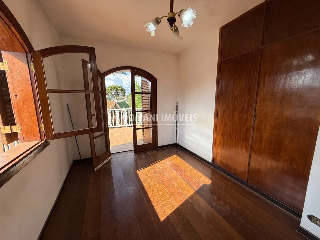 Casa à venda de 690 m² em Campos do Jordão, SP, Brasil