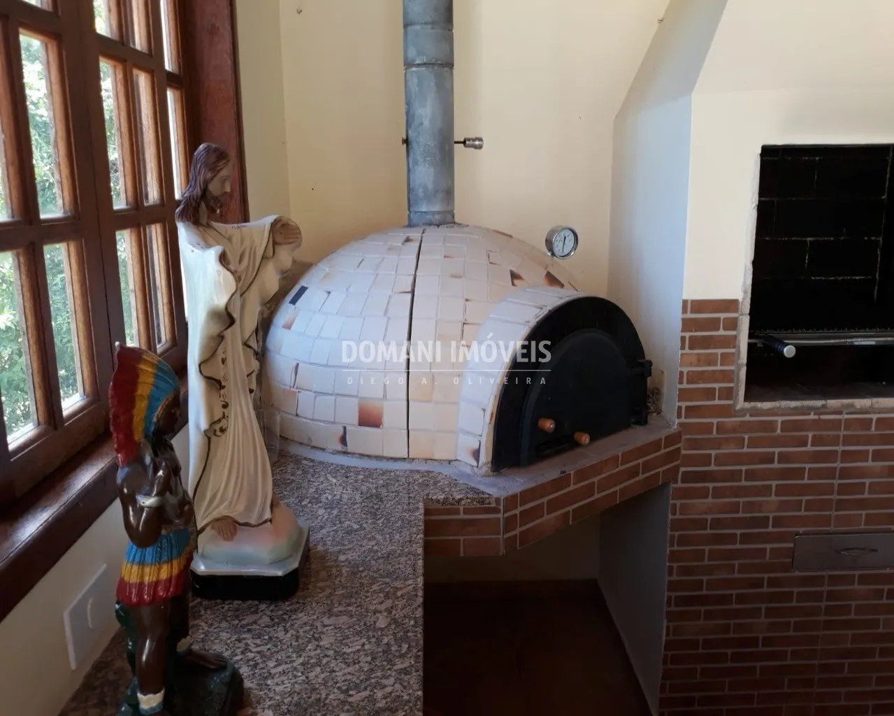 Casa à venda de 2.050 m² em Campos do Jordão, SP, Brasil