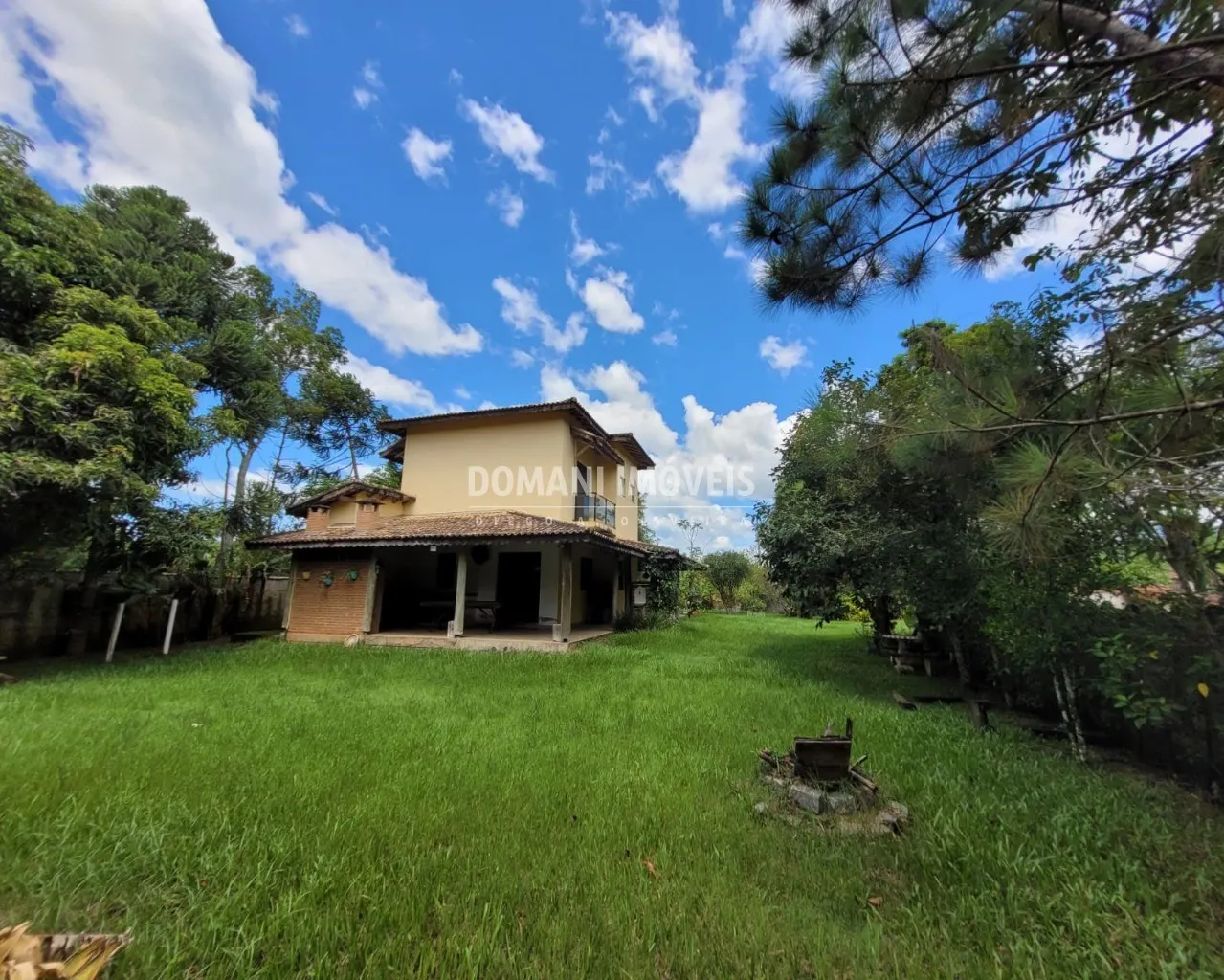 Casa à venda de 1.210 m² em Pindamonhangaba, SP, Brasil