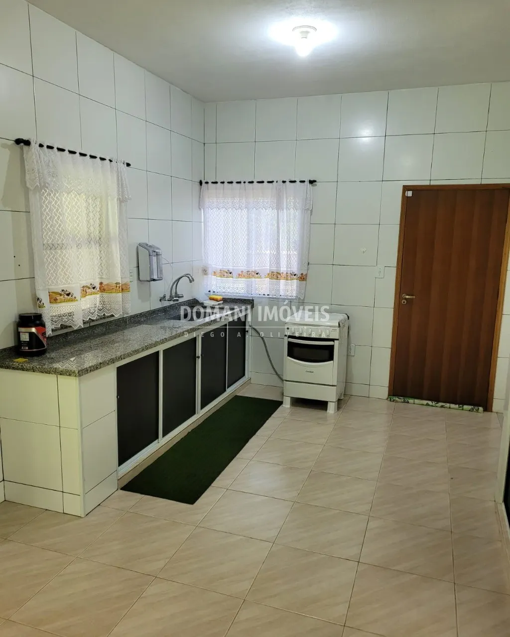 Casa à venda de 1.210 m² em Pindamonhangaba, SP, Brasil