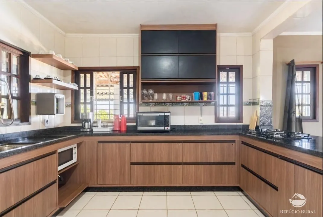 Country home for sale of 2,670 m² in São José dos Campos, SP, Brazil