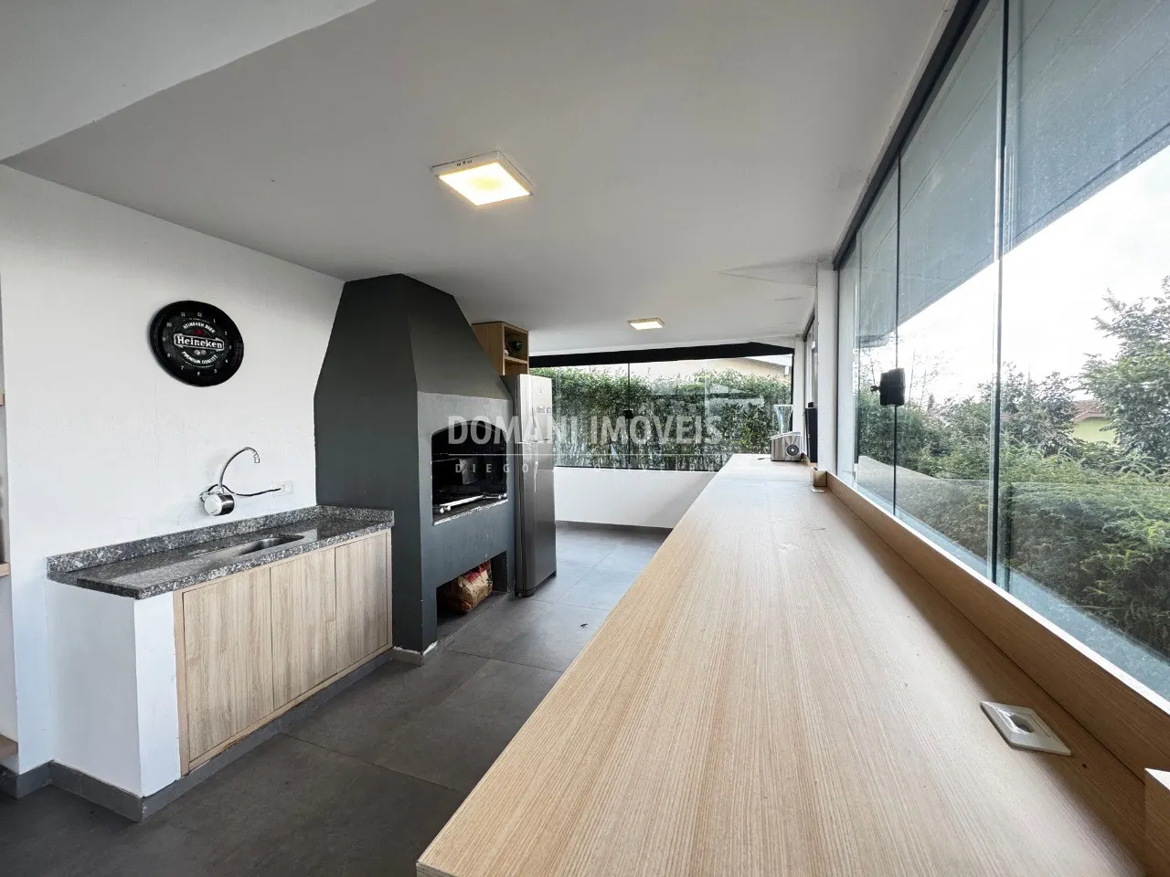 Casa à venda de 1.430 m² em Campos do Jordão, SP, Brasil