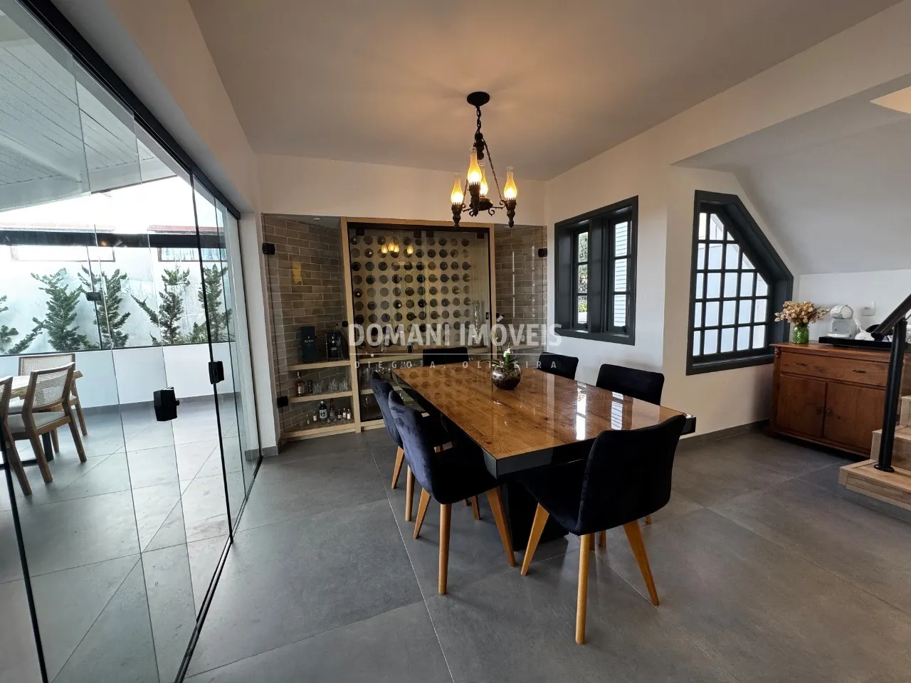 Casa à venda de 1.430 m² em Campos do Jordão, SP, Brasil