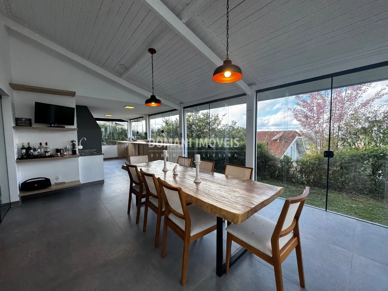 Casa à venda de 1.430 m² em Campos do Jordão, SP, Brasil