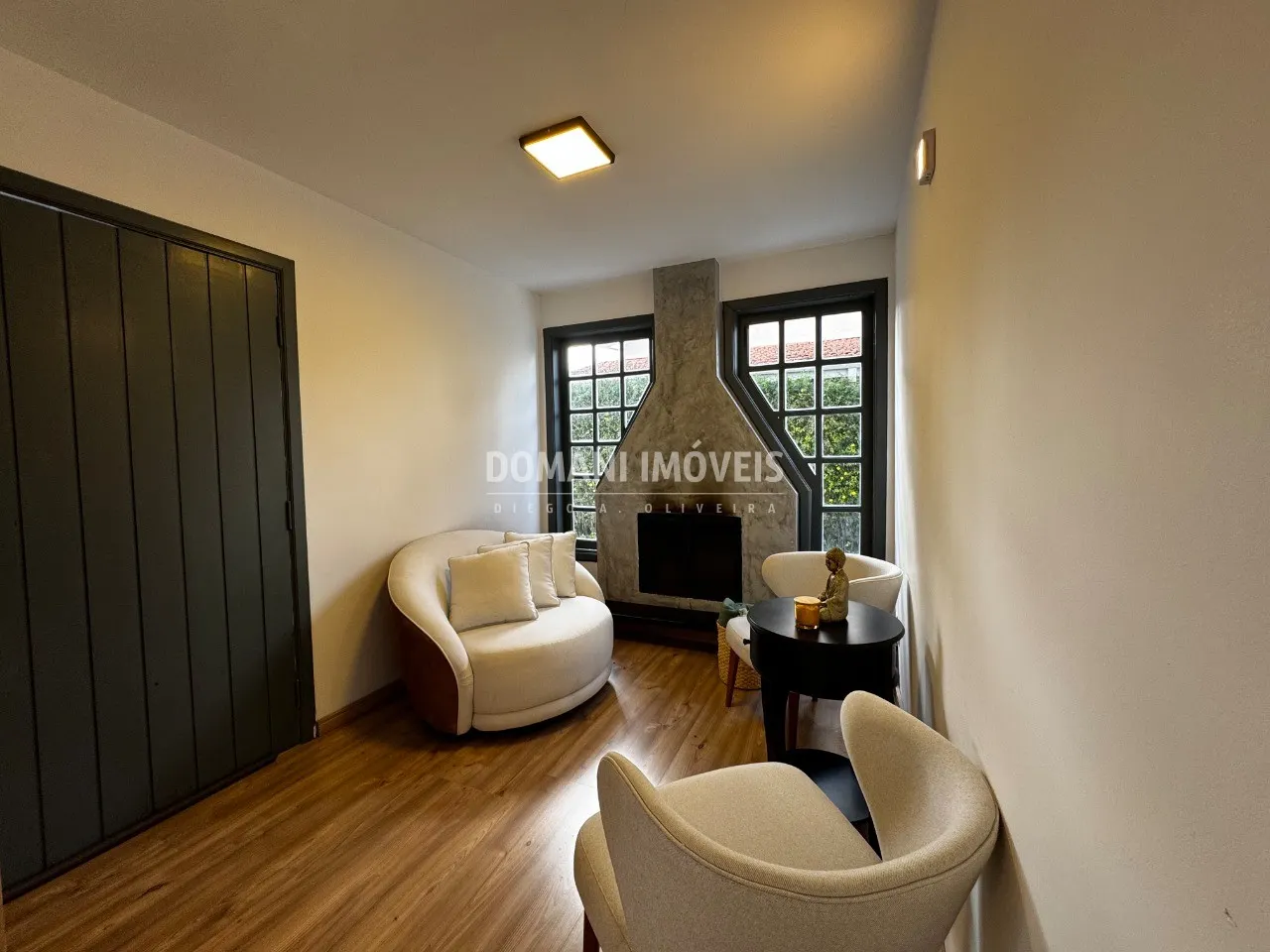 Casa à venda de 1.430 m² em Campos do Jordão, SP, Brasil