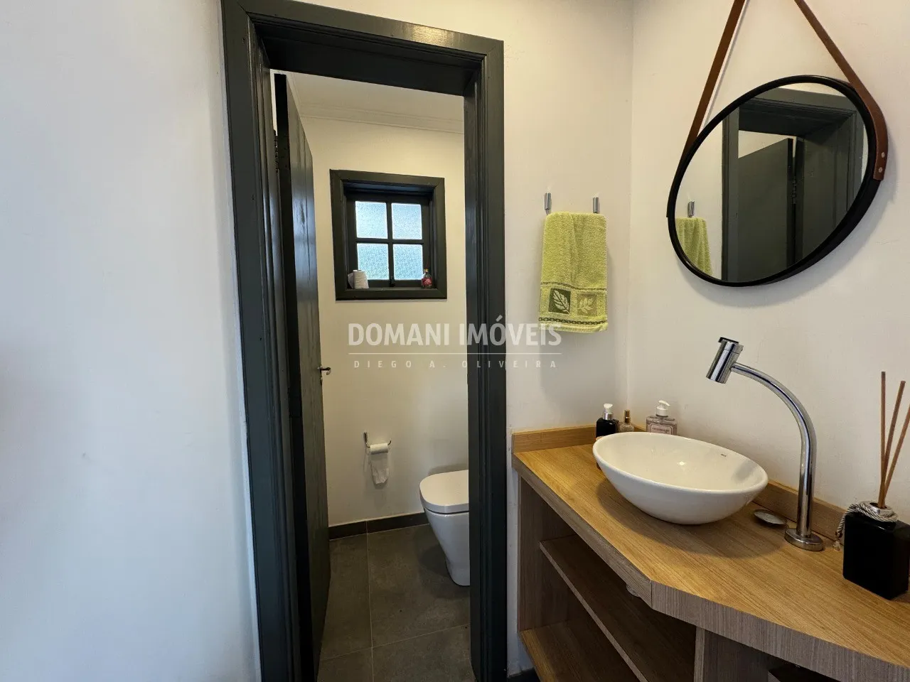Casa à venda de 1.430 m² em Campos do Jordão, SP, Brasil