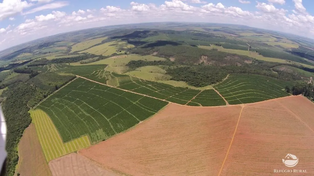 Farm for sale of 12,479 acres in Ibiá, MG, Brazil