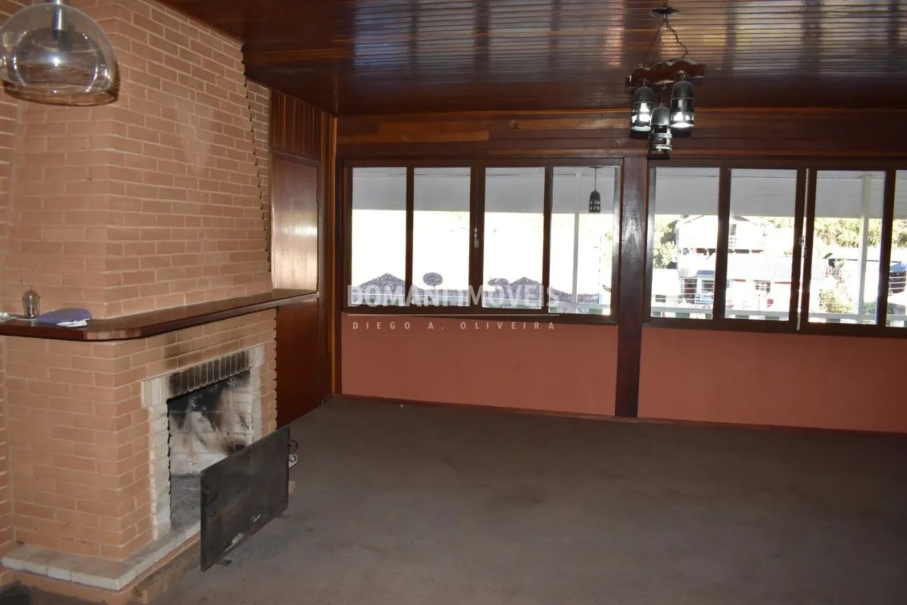 Casa à venda de 370 m² em Campos do Jordão, SP, Brasil