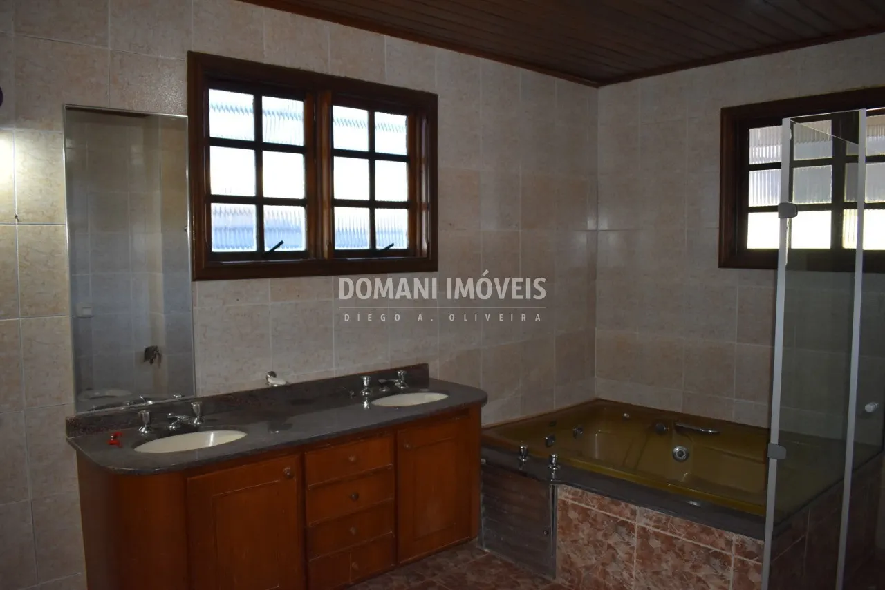 Casa à venda de 370 m² em Campos do Jordão, SP, Brasil