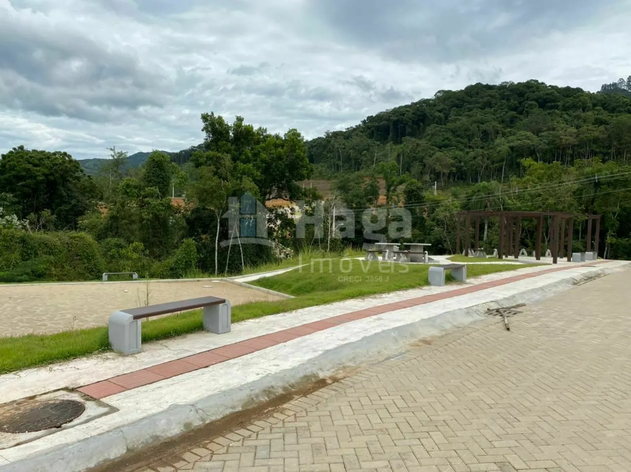 Terreno à venda de 280 m² em Brusque, SC, Brasil