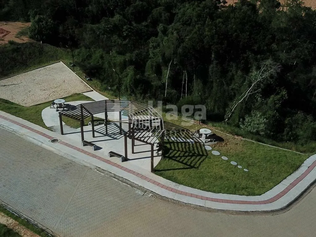 Terreno à venda de 280 m² em Brusque, SC, Brasil