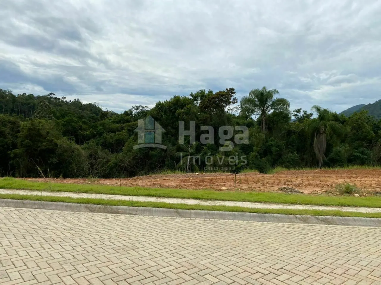 Terreno à venda de 280 m² em Brusque, SC, Brasil