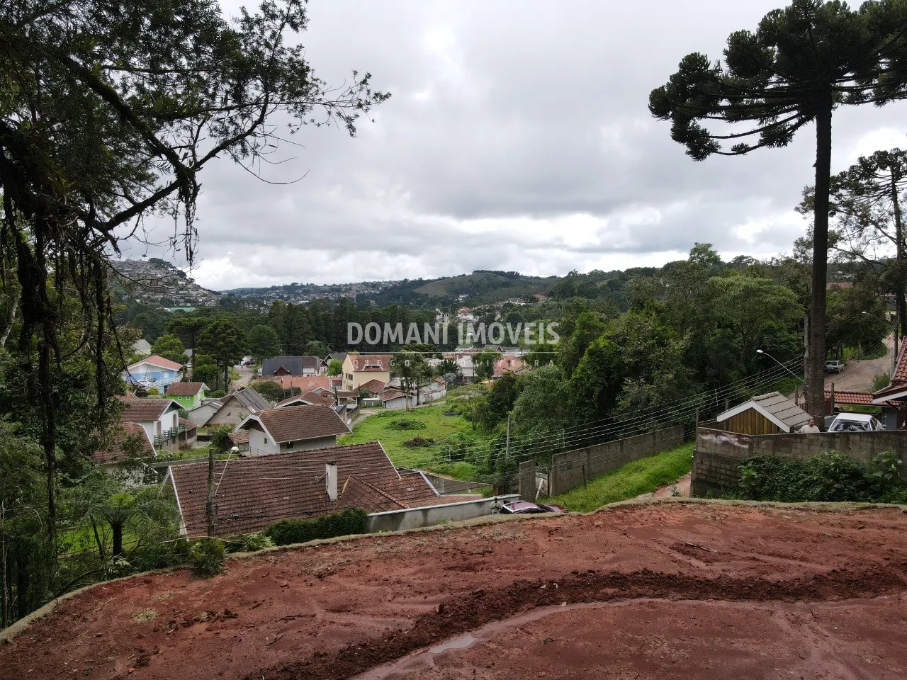 Terreno à venda de 965 m² em Campos do Jordão, SP, Brasil