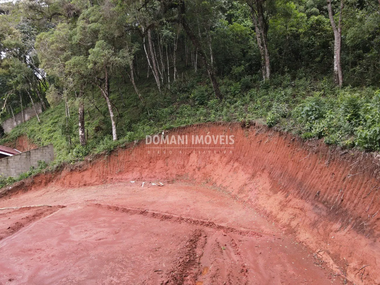 Terreno à venda de 965 m² em Campos do Jordão, SP, Brasil