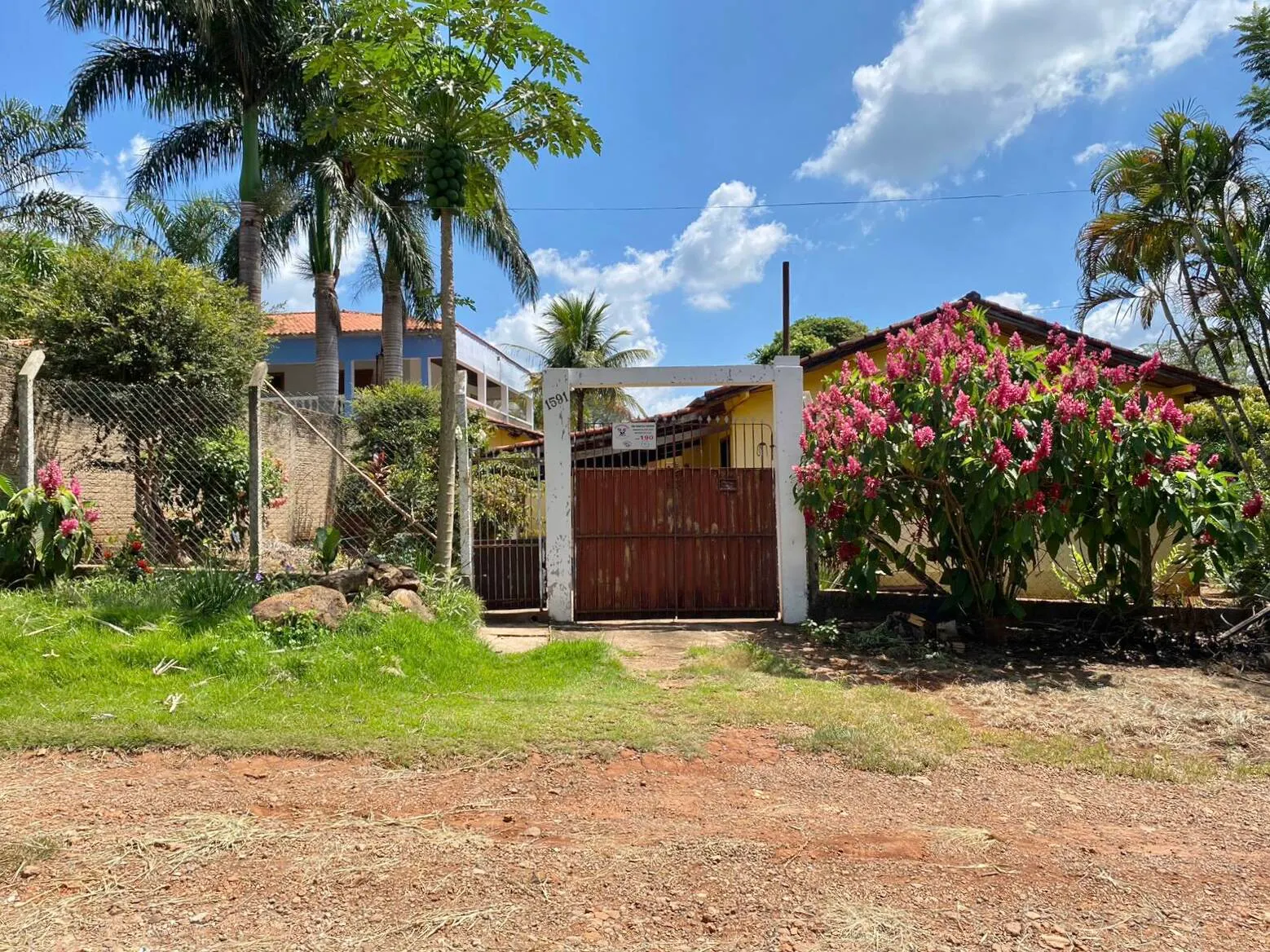 Country home for sale of 2,000 m² in Piraju, SP, Brazil