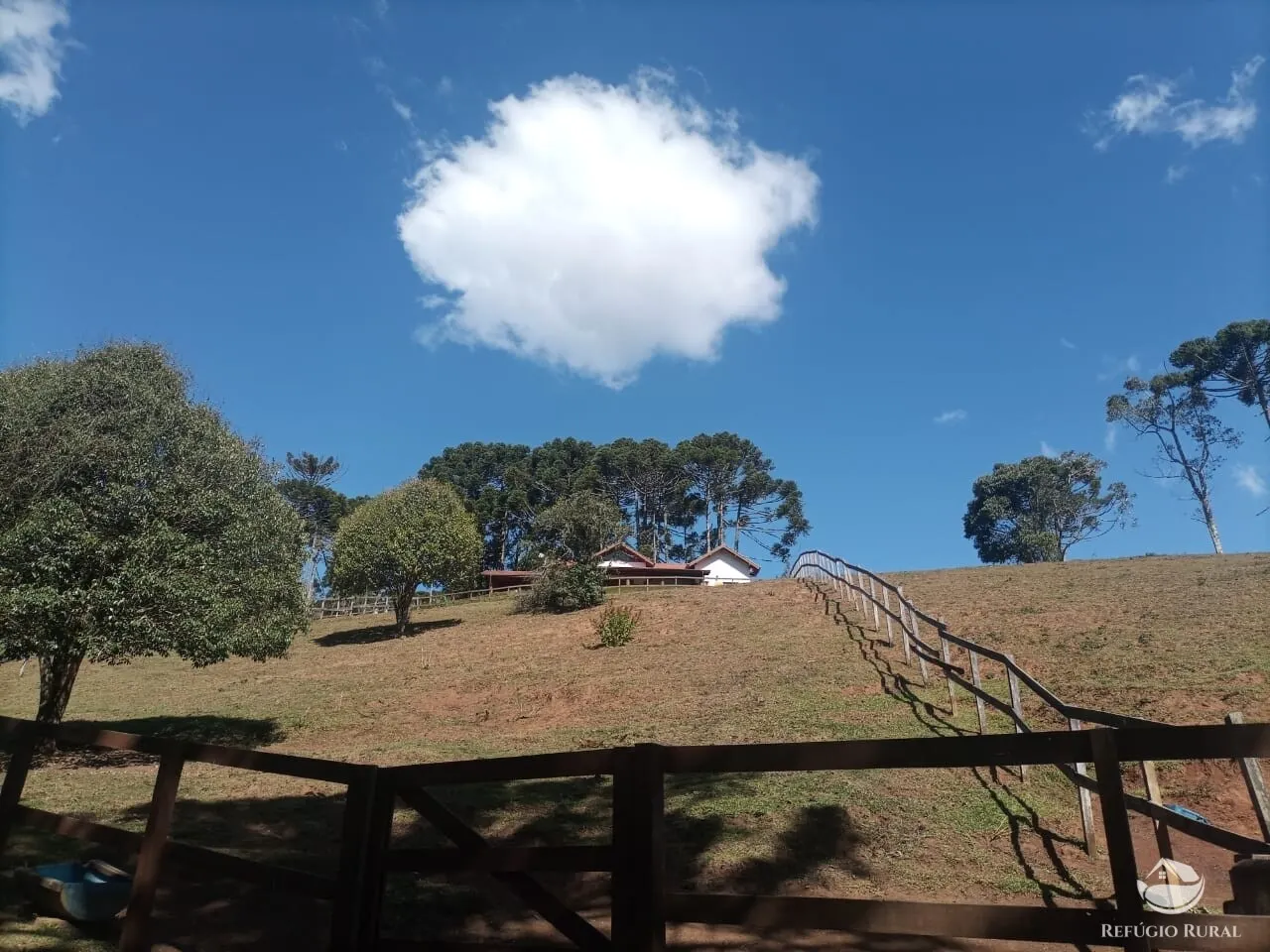 Sítio à venda de 5 ha em Sapucaí-Mirim, MG, Brasil