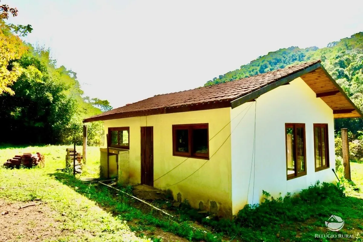 Small farm for sale of 5 acres in São José dos Campos, SP, Brazil
