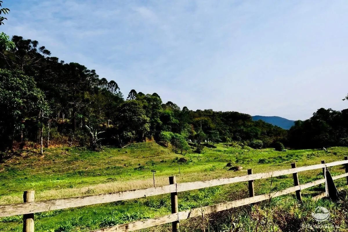 Small farm for sale of 5 acres in São José dos Campos, SP, Brazil