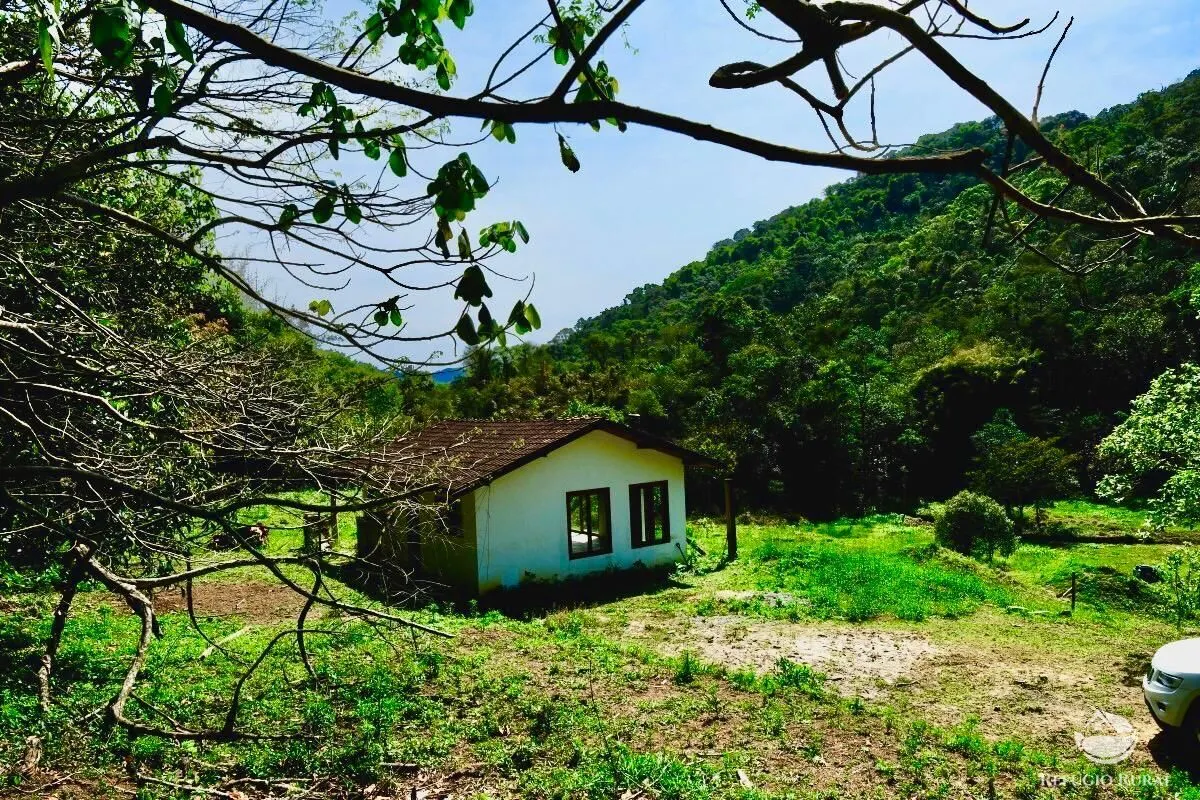Small farm for sale of 5 acres in São José dos Campos, SP, Brazil