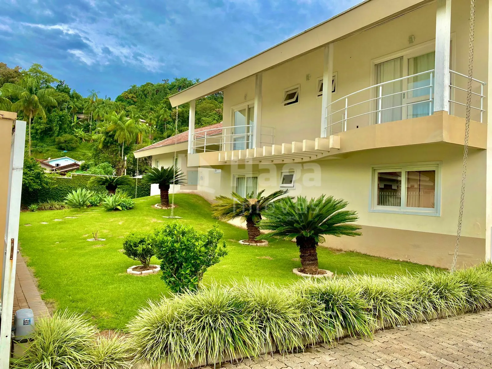 Casa à venda de 1.253 m² em Brusque, SC, Brasil